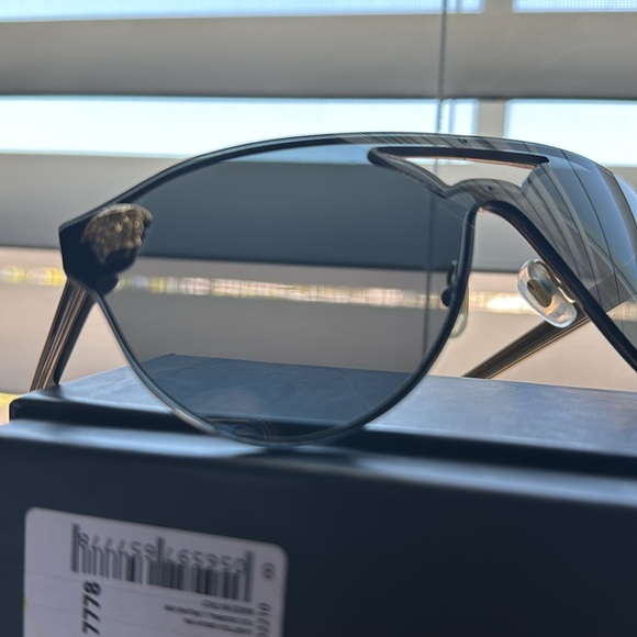 Versace Aviator sunglasses - Picture 11 of 12